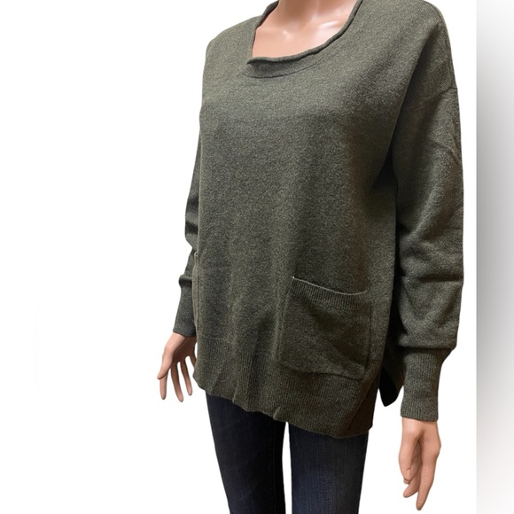 DKNY PURE WOOL/ CASHMERE SWEATER SCOOP NECK WOMEN LONG SLEEVE